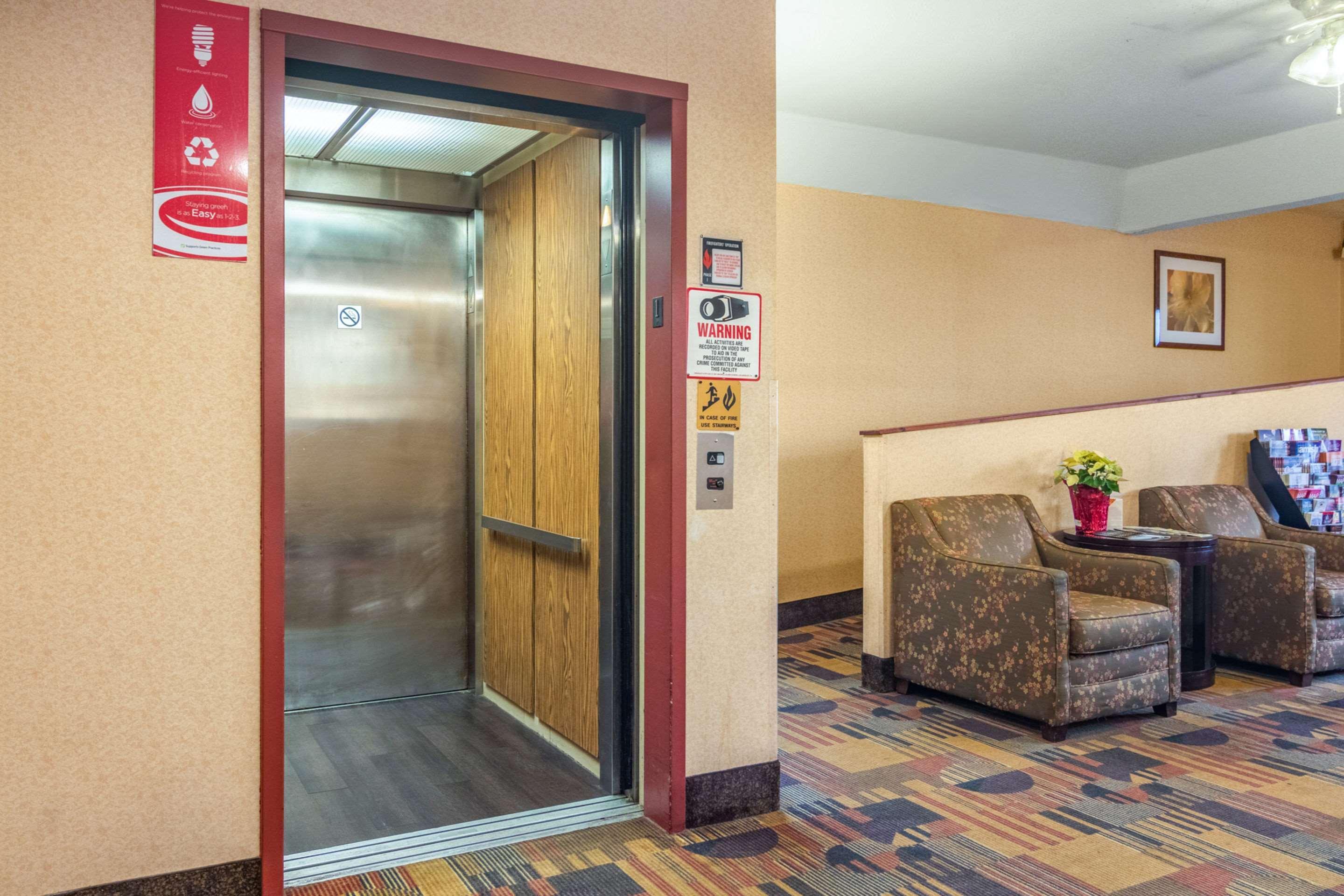 Econo Lodge Kent Exterior foto